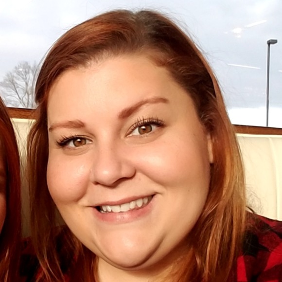 Meet the Posher Other - Meet your Posher, Sara